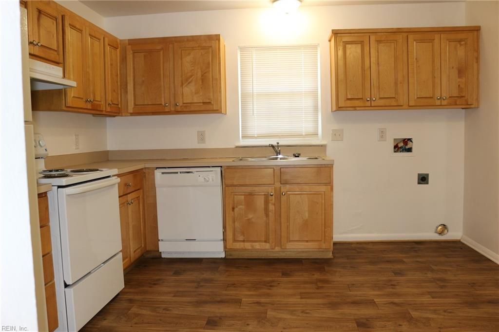 Photo of 5844 E Hastings Arch, Virginia Beach, VA 23462 (MLS # 10635198)