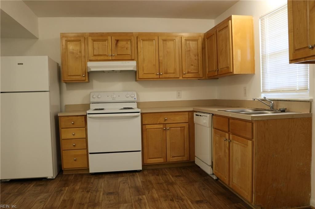Photo of 5844 E Hastings Arch, Virginia Beach, VA 23462 (MLS # 10635198)