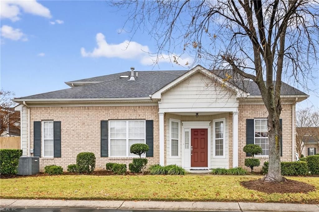 Photo of 5301 Brinsley Lane, Virginia Beach, VA 23455 (MLS # 10611875)