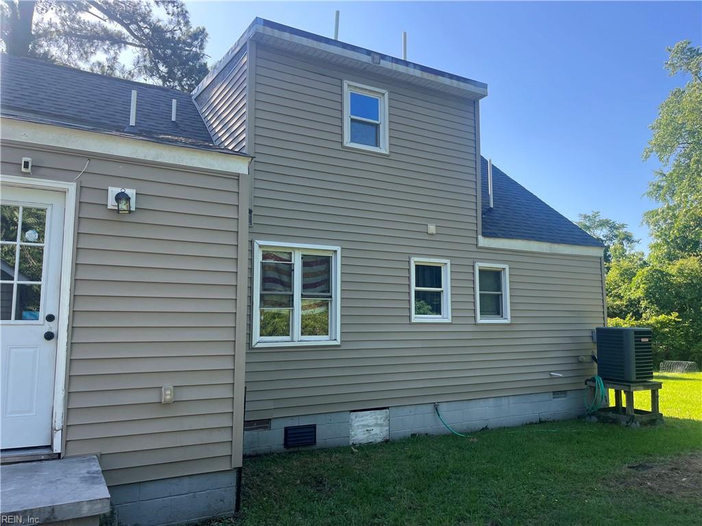 1715 Kresler PL