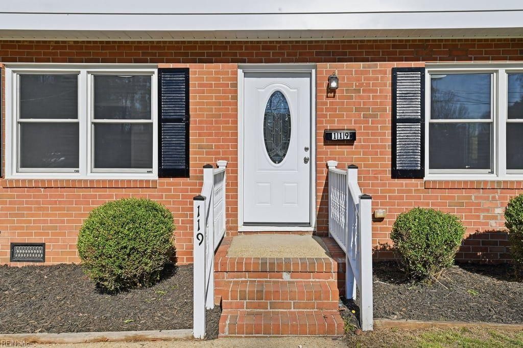 Photo of 119 Gawain Drive, Newport News, VA 23602 (MLS # 10626299)