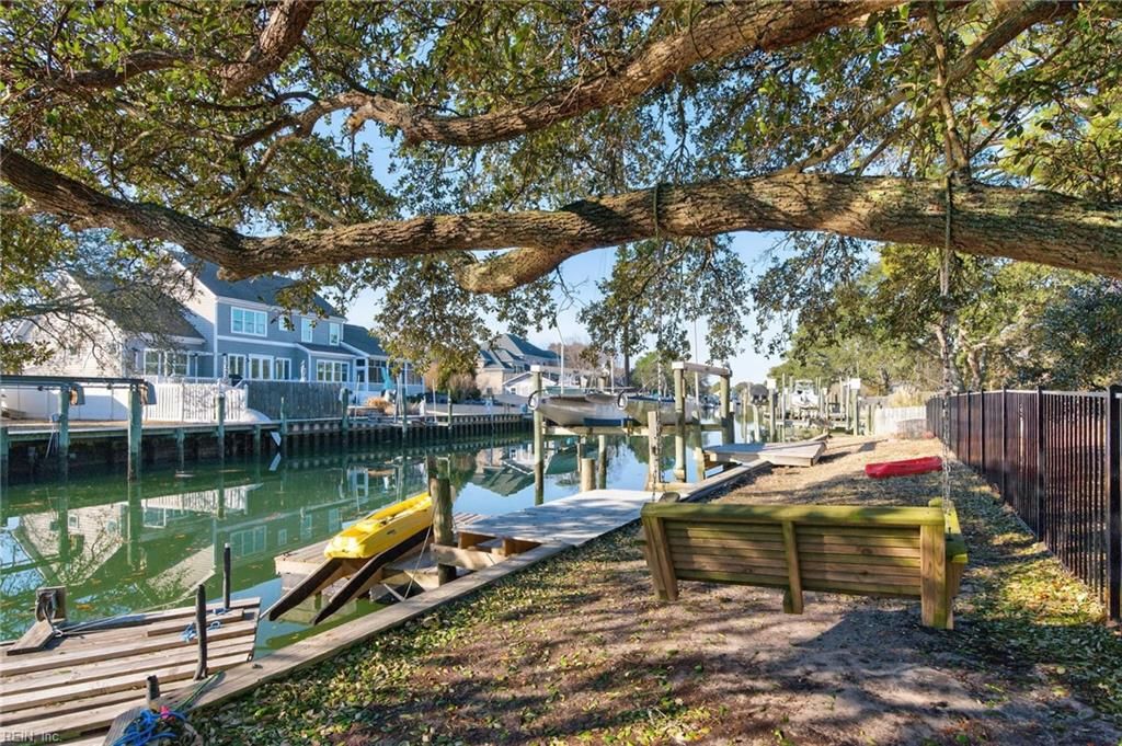 Photo of 2905 Lynnhaven Drive, Virginia Beach, VA 23451 (MLS # 10627222)