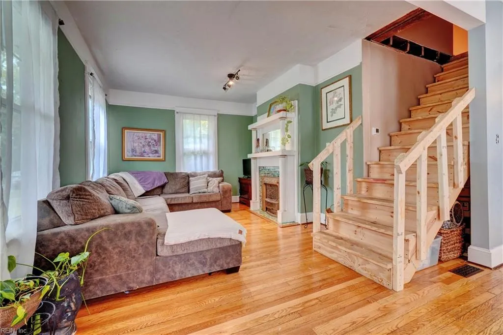 Portsmouth, Virginia 23707, United States, 3 Bedrooms Bedrooms, ,1 BathroomBathrooms,Residential,Pending,209124