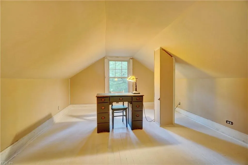 Portsmouth, Virginia 23707, United States, 3 Bedrooms Bedrooms, ,1 BathroomBathrooms,Residential,Pending,209124