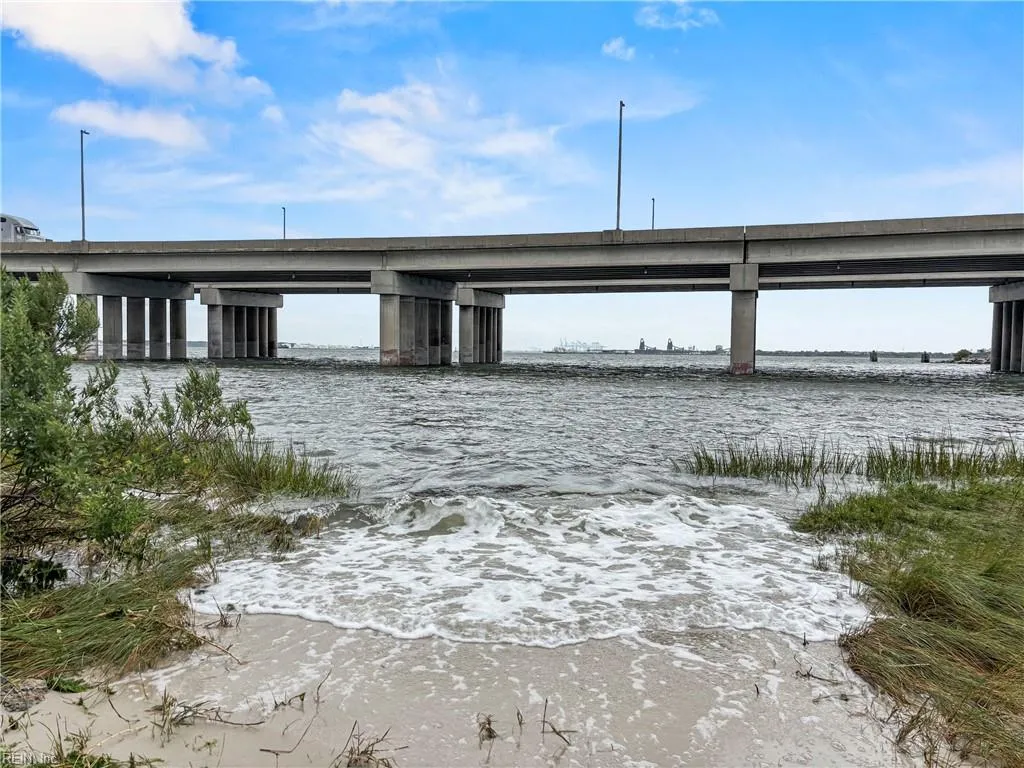 Portsmouth, Virginia 23707, United States, 3 Bedrooms Bedrooms, ,1 BathroomBathrooms,Residential,Pending,209124