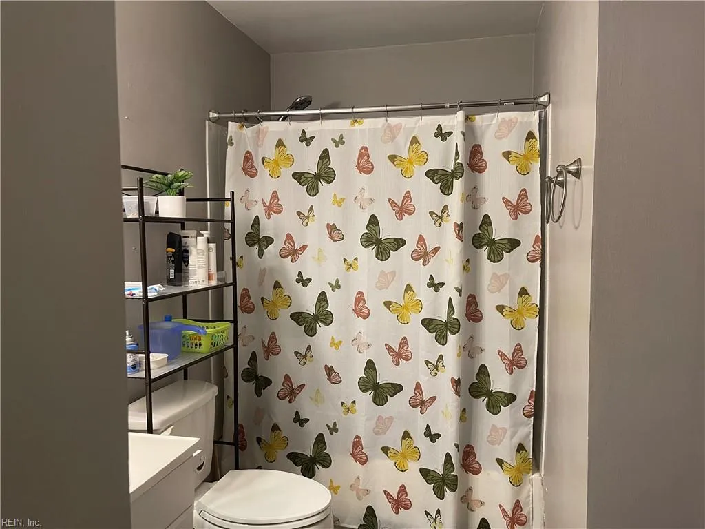 Virginia Beach, Virginia 23462, United States, 3 Bedrooms Bedrooms, ,2 BathroomsBathrooms,Residential,Active,194307