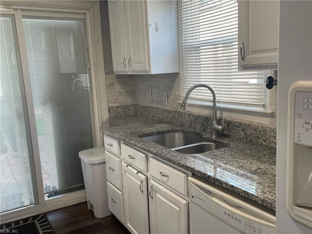 Virginia Beach, Virginia 23462, United States, 3 Bedrooms Bedrooms, ,2 BathroomsBathrooms,Residential,Active,194307