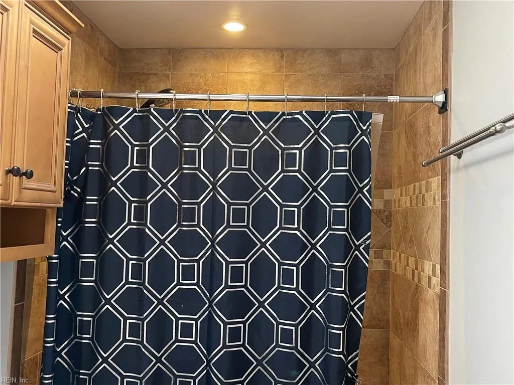 Virginia Beach, Virginia 23462, United States, 3 Bedrooms Bedrooms, ,2 BathroomsBathrooms,Residential,Active,194307