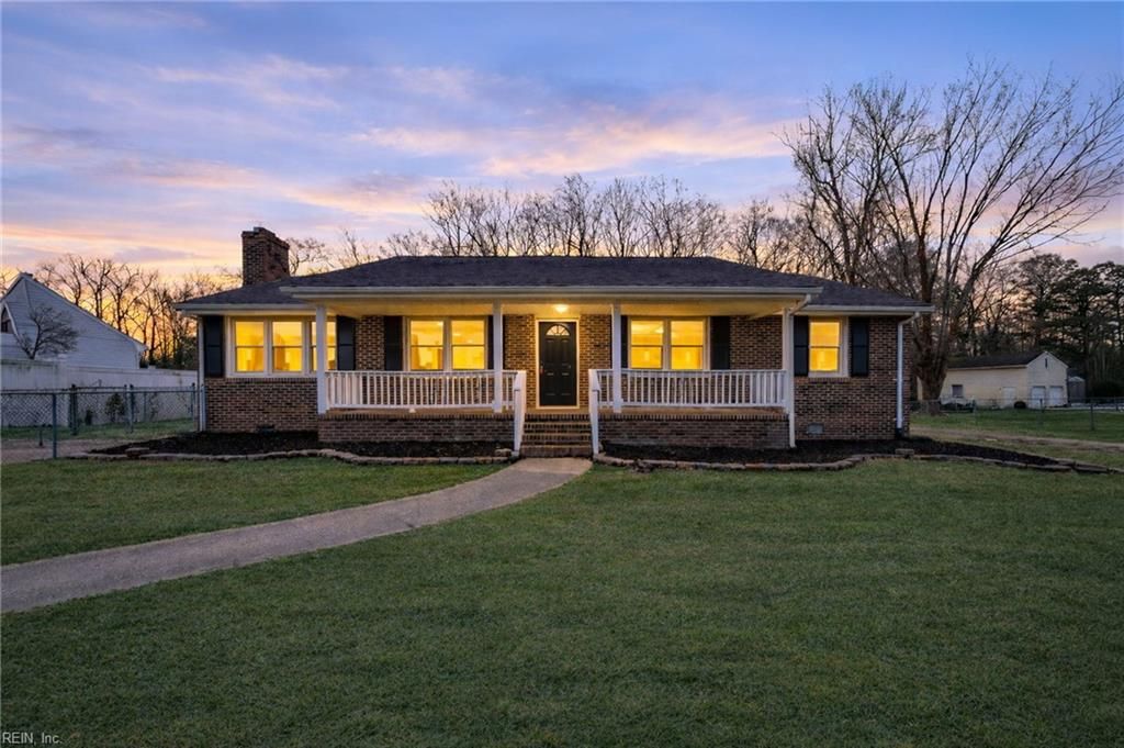 Photo of 5540 Weatherby Way, Suffolk, VA 23435 (MLS # 10622997)