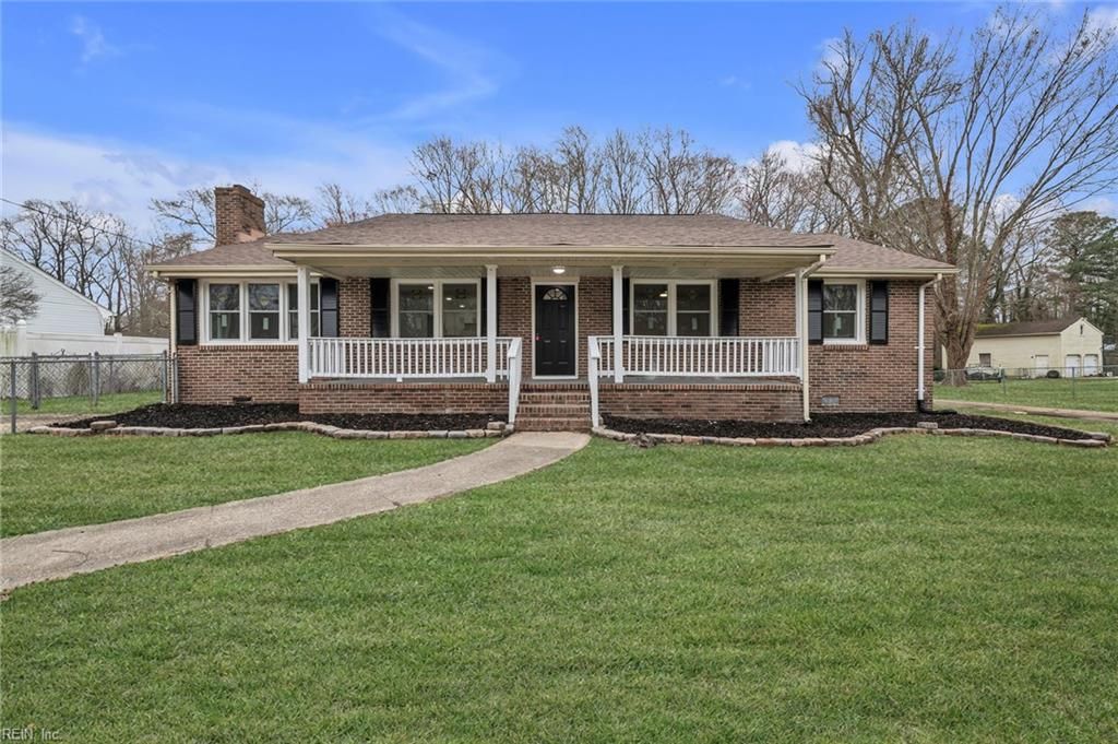 Photo of 5540 Weatherby Way, Suffolk, VA 23435 (MLS # 10622997)