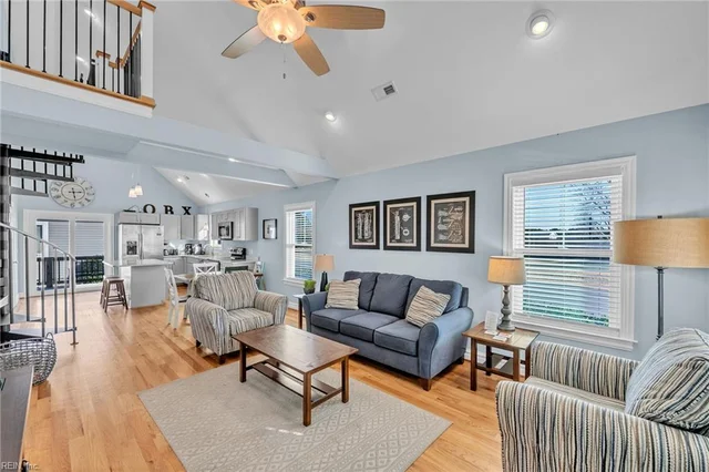 107 Masters Drive, photo 5 of 40