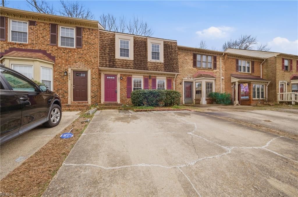 Photo of 5531 Old Guard Crescent, Virginia Beach, VA 23462 (MLS # 10621007)