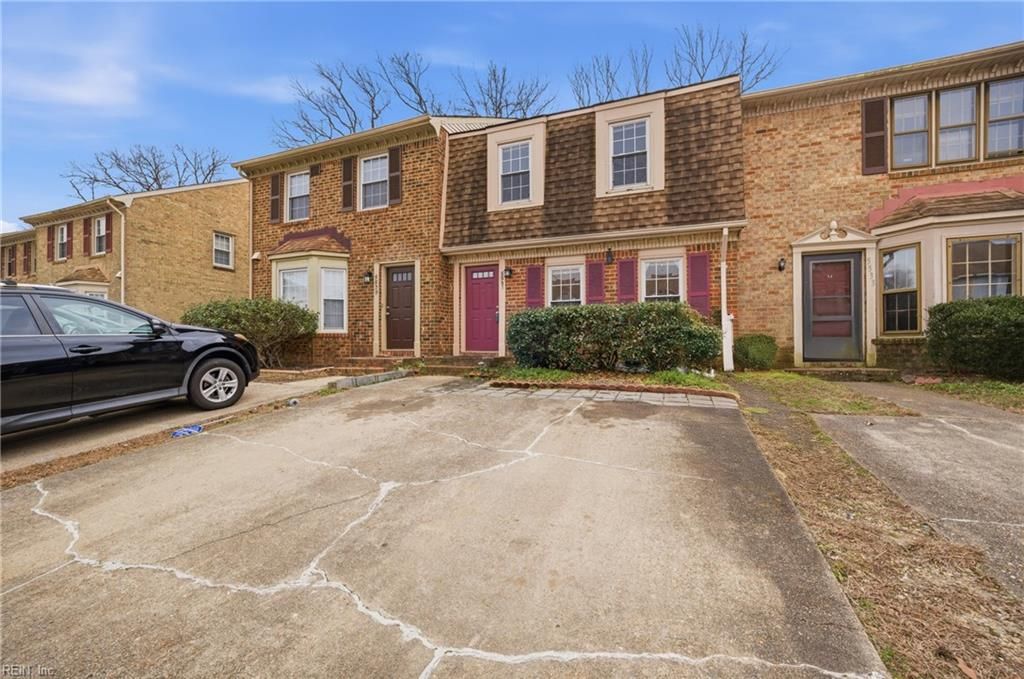 Photo of 5531 Old Guard Crescent, Virginia Beach, VA 23462 (MLS # 10621007)