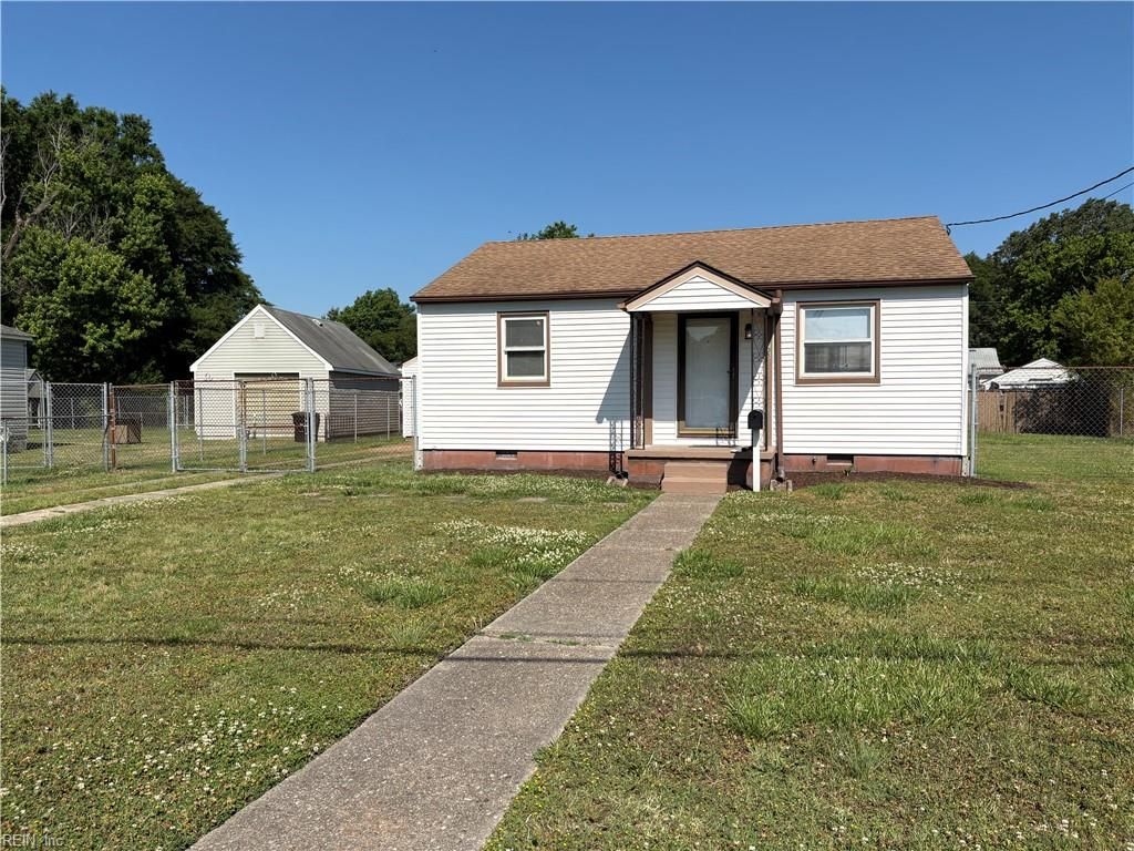 Photo of 708 Endicotte Road, Portsmouth, VA 23702 (MLS # 10635640)