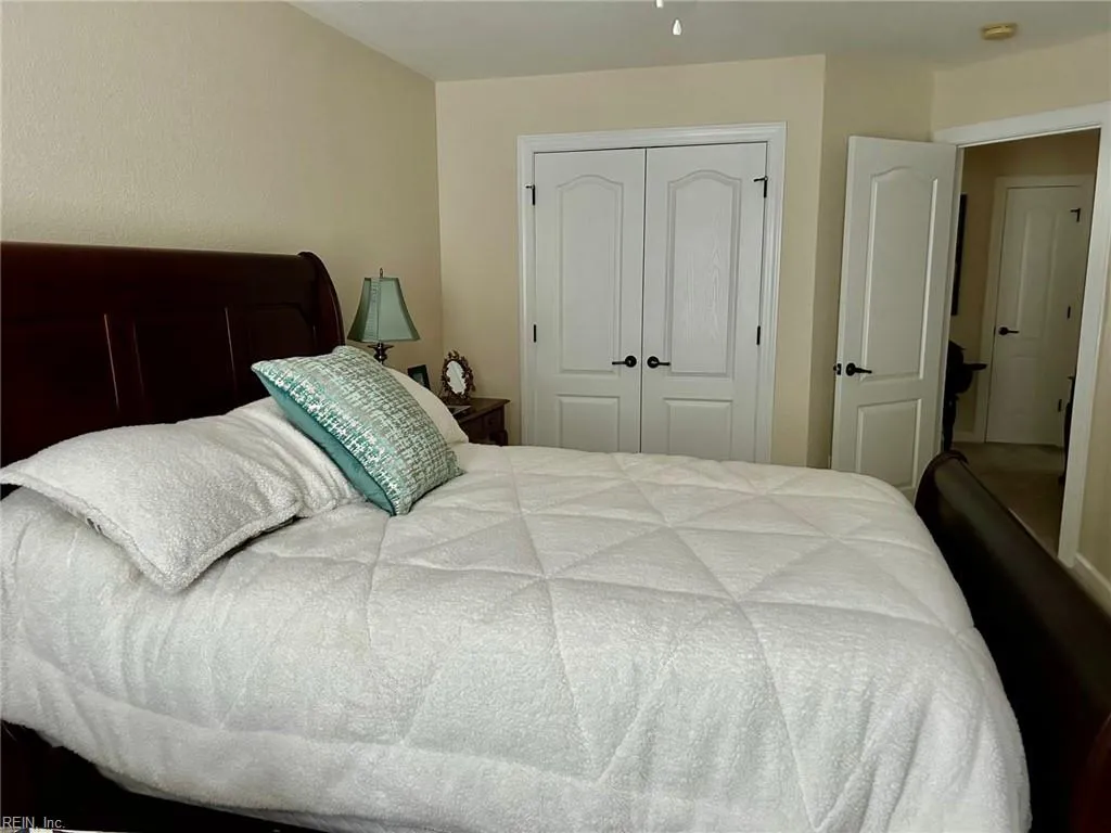 Virginia Beach, Virginia 23455, United States, 4 Bedrooms Bedrooms, ,3 BathroomsBathrooms,Residential,Pending,30686