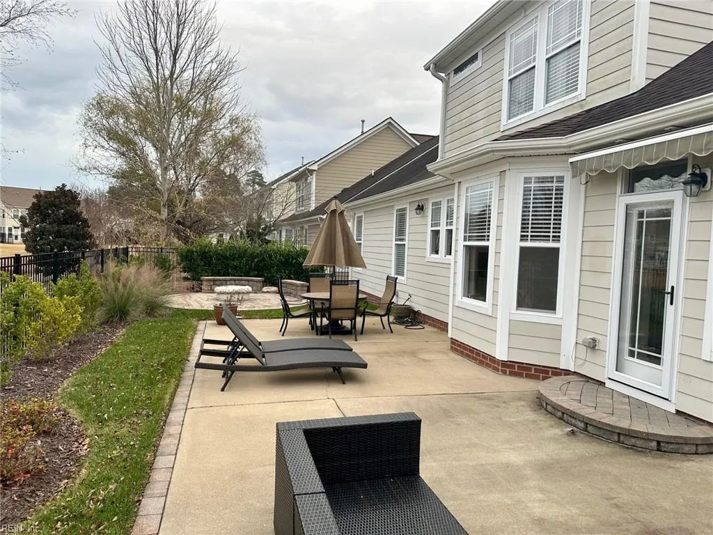 Virginia Beach, Virginia 23455, United States, 4 Bedrooms Bedrooms, ,3 BathroomsBathrooms,Residential,Pending,30686