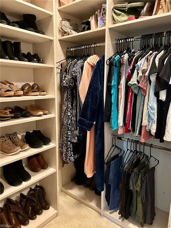 Virginia Beach, Virginia 23455, United States, 4 Bedrooms Bedrooms, ,3 BathroomsBathrooms,Residential,Pending,30686