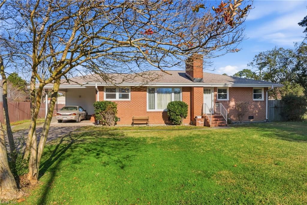 Photo of 4 Snidow Boulevard, Newport News, VA 23608 (MLS # 10612504)