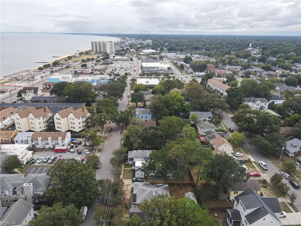 Norfolk, Virginia 23503, United States, 4 Bedrooms Bedrooms, ,2 BathroomsBathrooms,Residential,Pending,213645