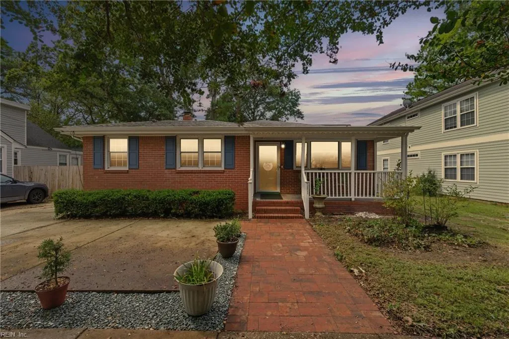 Norfolk, Virginia 23503, United States, 4 Bedrooms Bedrooms, ,2 BathroomsBathrooms,Residential,Pending,213645