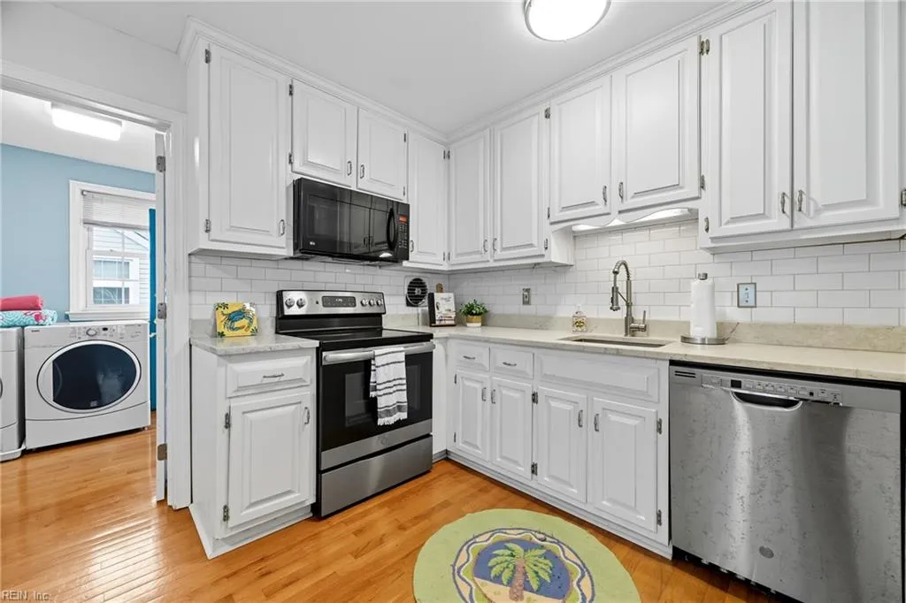 Norfolk, Virginia 23503, United States, 4 Bedrooms Bedrooms, ,2 BathroomsBathrooms,Residential,Pending,213645