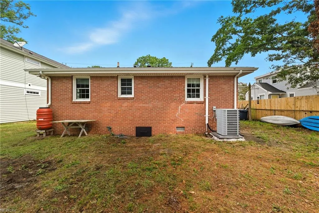 Norfolk, Virginia 23503, United States, 4 Bedrooms Bedrooms, ,2 BathroomsBathrooms,Residential,Pending,213645