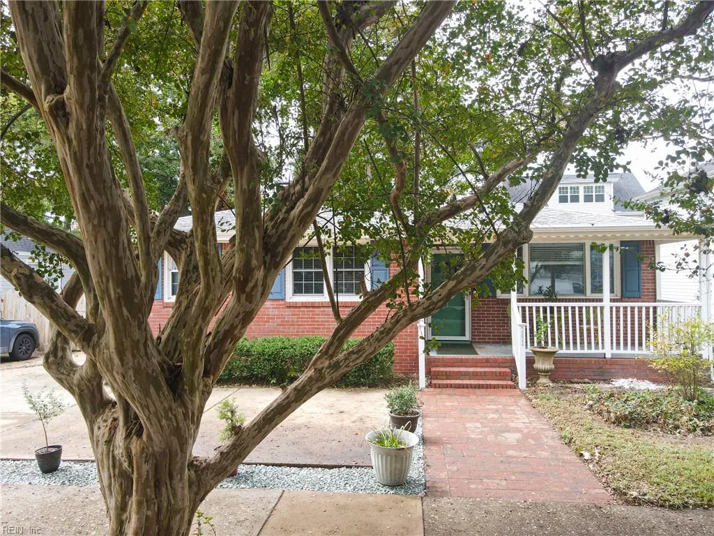 Norfolk, Virginia 23503, United States, 4 Bedrooms Bedrooms, ,2 BathroomsBathrooms,Residential,Pending,213645