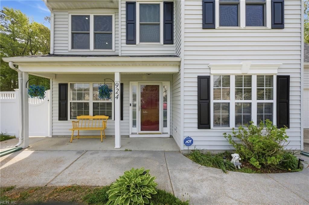 Photo of 924 Andover Court, Newport News, VA 23608 (MLS # 10629535)