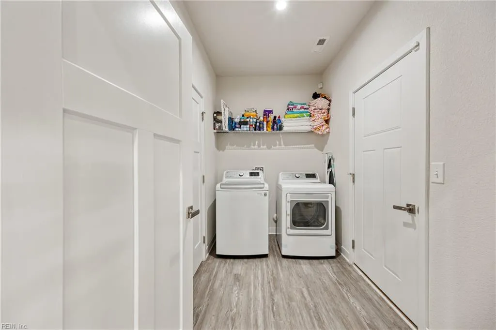 Chesapeake, Virginia 23323, United States, 3 Bedrooms Bedrooms, ,3 BathroomsBathrooms,Residential,Active,212794