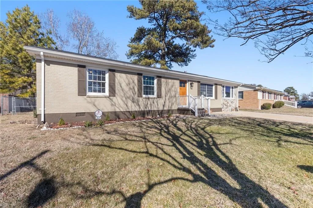 Portsmouth, Virginia 23701, United States, 4 Bedrooms Bedrooms, ,3 BathroomsBathrooms,Residential,Active,25811