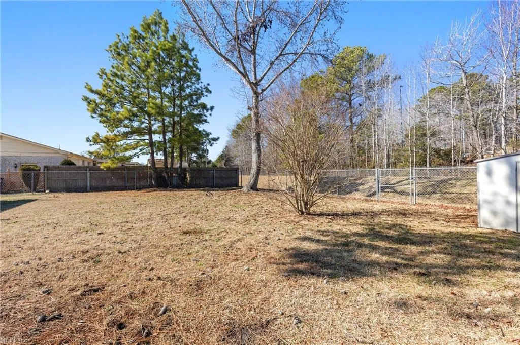 Portsmouth, Virginia 23701, United States, 4 Bedrooms Bedrooms, ,3 BathroomsBathrooms,Residential,Active,25811