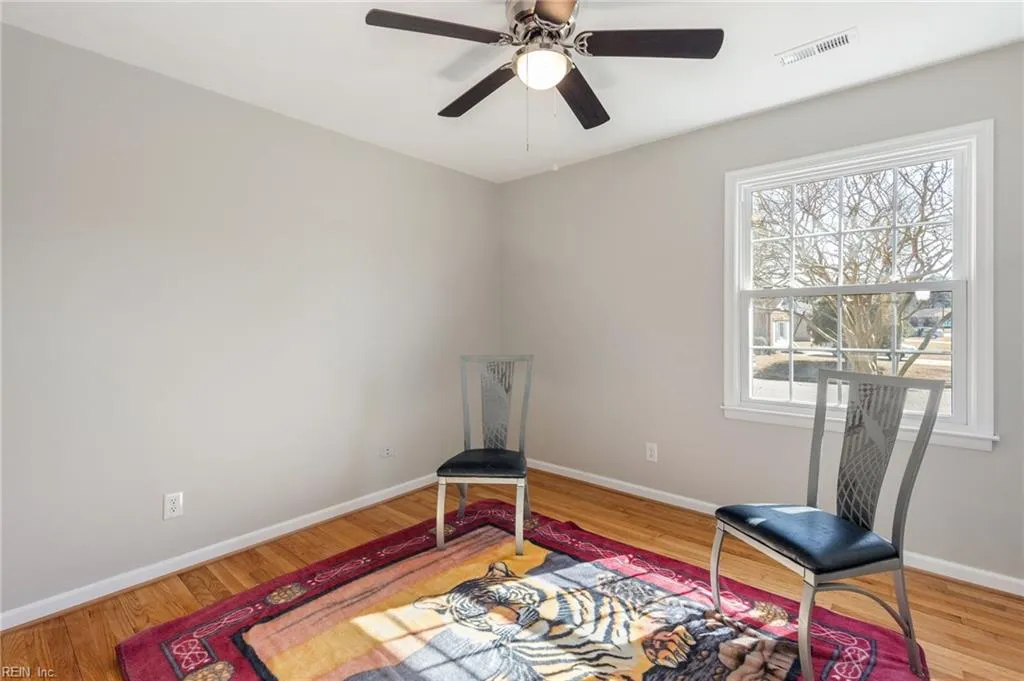 Portsmouth, Virginia 23701, United States, 4 Bedrooms Bedrooms, ,3 BathroomsBathrooms,Residential,Active,25811