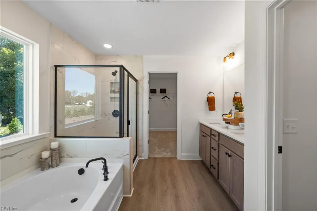 Windsor, Virginia 23487, United States, 4 Bedrooms Bedrooms, ,3 BathroomsBathrooms,Residential,Active,243030