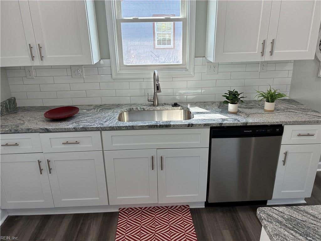 Photo of 6376 Palem Road, Norfolk, VA 23513 (MLS # 10646873)