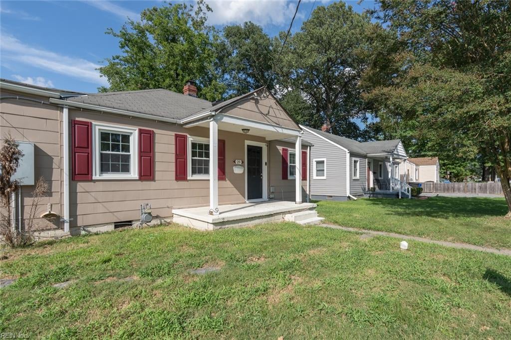 Photo of 29 Fiske Street, Portsmouth, VA 23702 (MLS # 10651606)