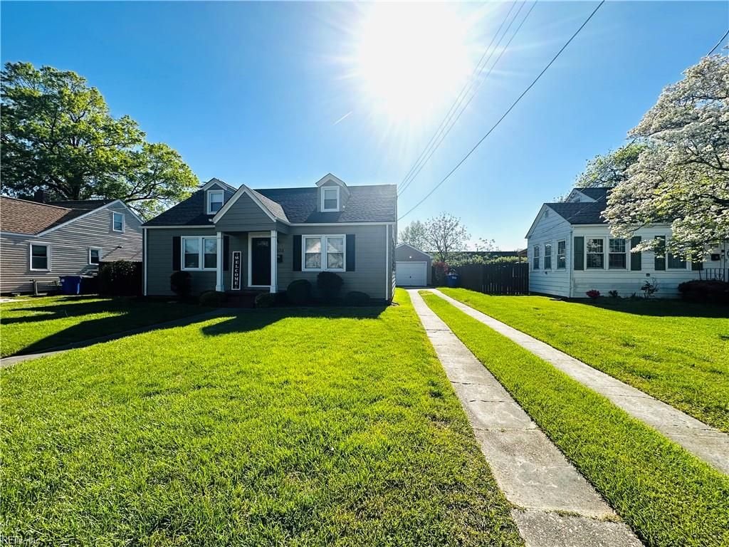 Photo of 1323 W Norcova Drive, Norfolk, VA 23502 (MLS # 10629390)