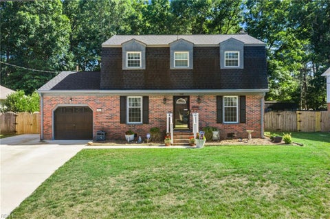 Photo of 318 Williamsburg Court, Newport News, VA 23606 (MLS # 10638136)