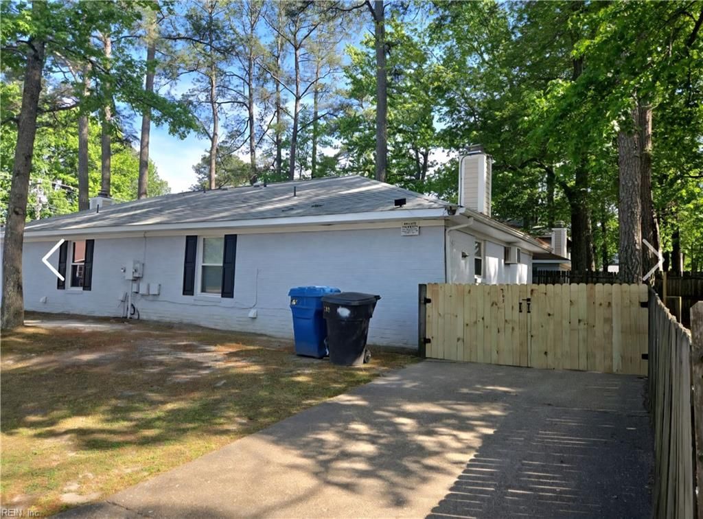 Photo of 703 S Rosemont Road, Virginia Beach, VA 23452 (MLS # 10632876)