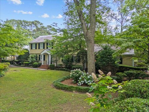 537 Cavalier DR Virginia Beach VA 23451