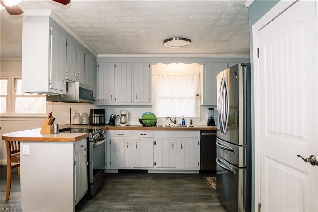 Photo of 5257 Chestnut Fork Road, Gloucester, VA 23061 (MLS # 10630738)