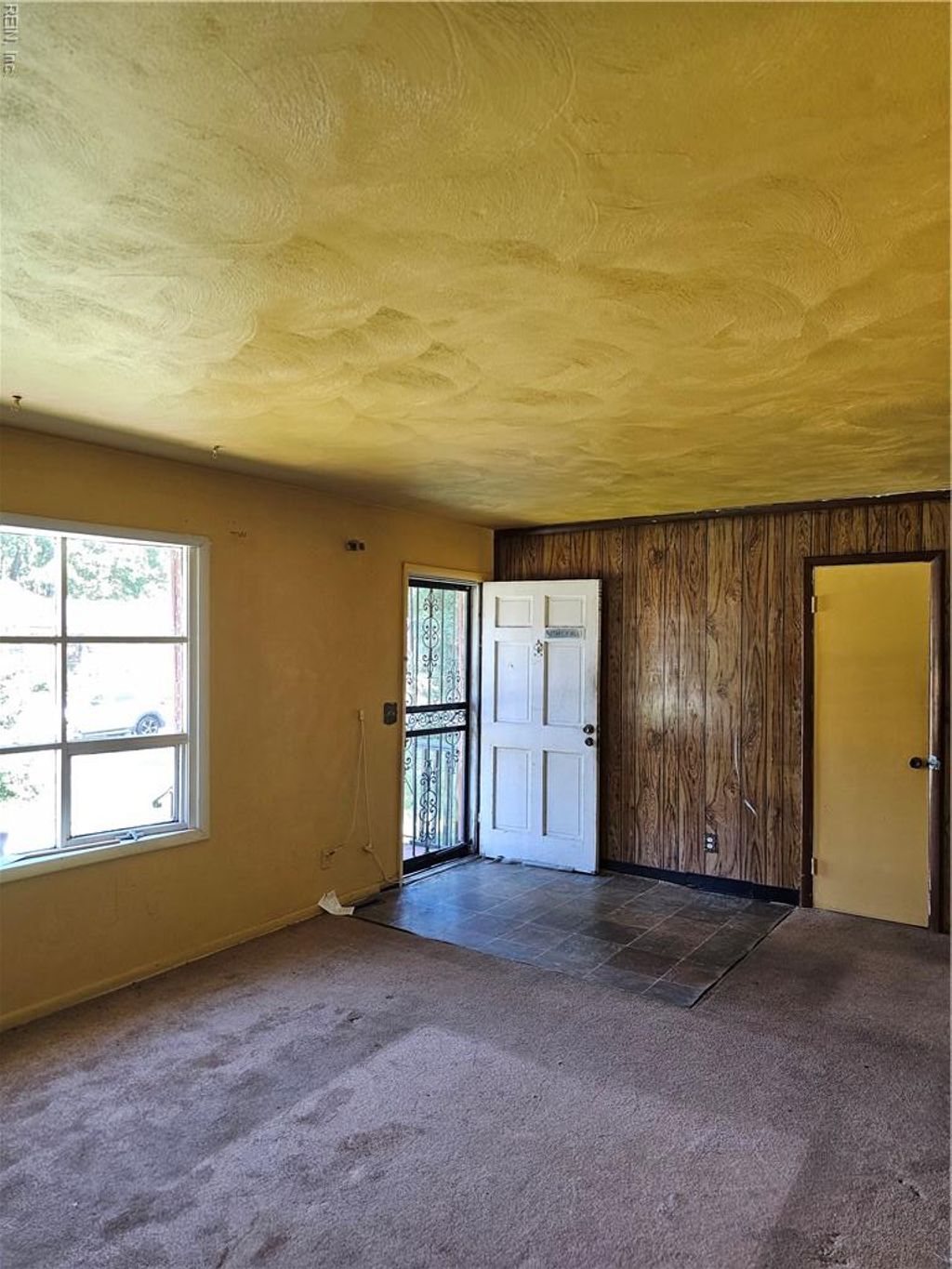 Photo of 1157 Carrington Crescent N, Portsmouth, VA 23701 (MLS # 10634225)