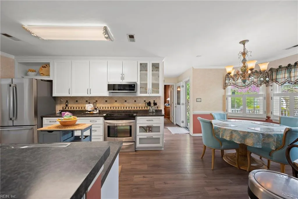 Chesapeake, Virginia 23322, United States, 4 Bedrooms Bedrooms, ,3 BathroomsBathrooms,Residential,Active,103842