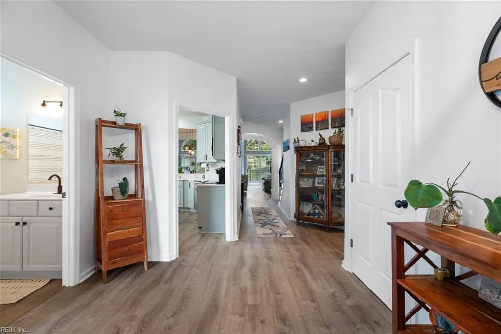 Virginia Beach, Virginia 23456, United States, 4 Bedrooms Bedrooms, ,3 BathroomsBathrooms,Residential,Active,108163