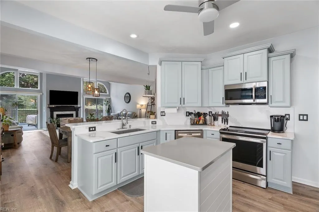 Virginia Beach, Virginia 23456, United States, 4 Bedrooms Bedrooms, ,3 BathroomsBathrooms,Residential,Active,108163