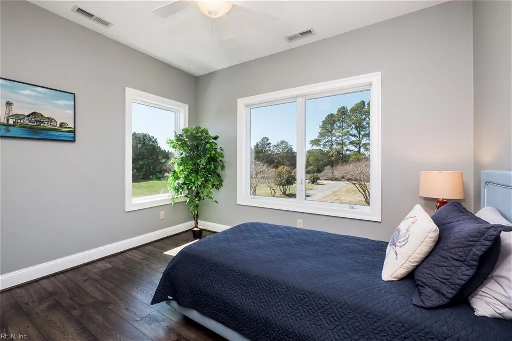 Accomac, Virginia 23301, United States, 4 Bedrooms Bedrooms, ,3 BathroomsBathrooms,Residential,Active,96039