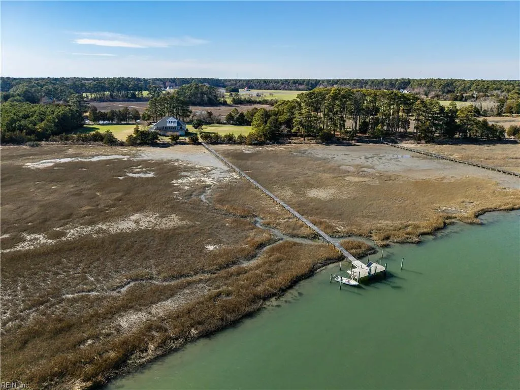 Accomac, Virginia 23301, United States, 4 Bedrooms Bedrooms, ,3 BathroomsBathrooms,Residential,Active,96039