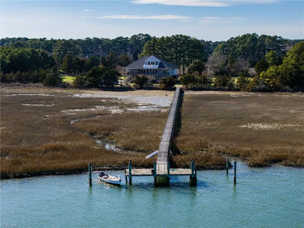 Accomac, Virginia 23301, United States, 4 Bedrooms Bedrooms, ,3 BathroomsBathrooms,Residential,Active,96039