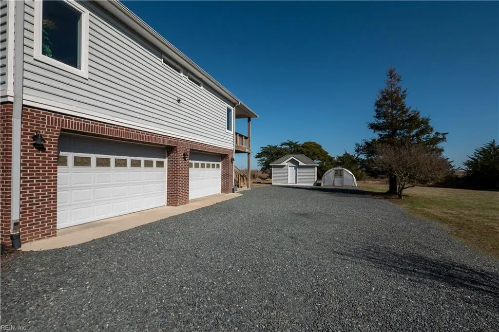 Accomac, Virginia 23301, United States, 4 Bedrooms Bedrooms, ,3 BathroomsBathrooms,Residential,Active,96039