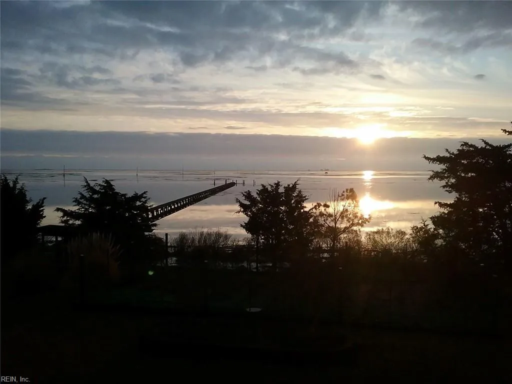 Accomac, Virginia 23301, United States, 4 Bedrooms Bedrooms, ,3 BathroomsBathrooms,Residential,Active,96039