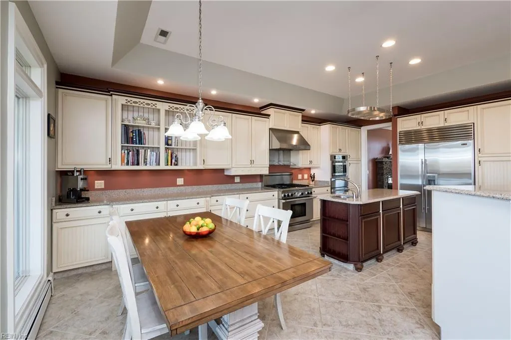 Accomac, Virginia 23301, United States, 4 Bedrooms Bedrooms, ,3 BathroomsBathrooms,Residential,Active,96039